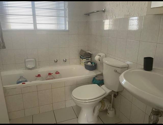 2 BEDROOM PROPERTY TO RENT IN GLENHAZEL
